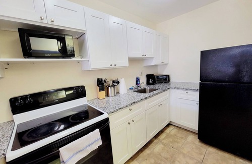 Elkins Park Apartment | Stunning 1-bedroom condo available for both short and long-term