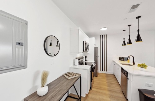 Downtown Wilmington Apartment | Stunning 1Bd/1Bth I New Construction