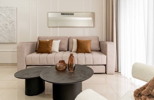 Mea She'arim Apartment | Stunning 2 bdm apt, Haneviim 44