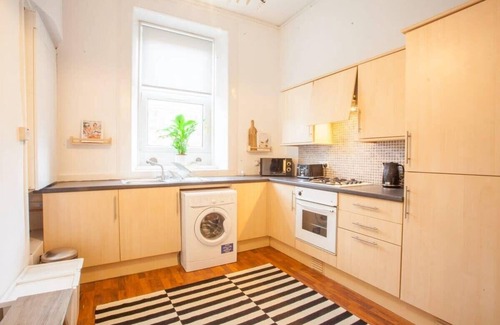 Kelvinbridge Apartment | Stunning 2 bed property in heart of West End