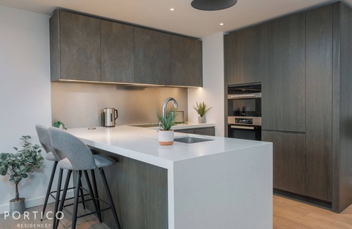 Vauxhall Apartment | Stunning 2 bedroom apartment in Nine Elms with Pool