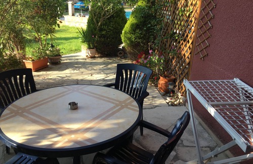 Paphos House | Stunning 2 bedroom house in popular Tomb of the Kings area with shared pool.