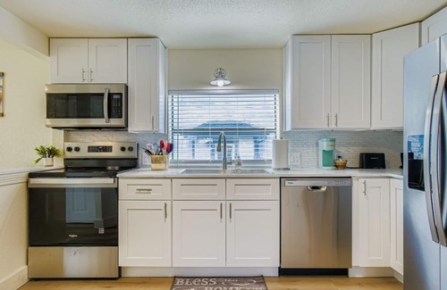 Berkley House | Stunning 2-bedroom house w/large yard. Brand new. central to Denver/Mtns/Boulder