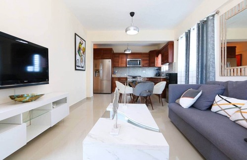 San Cristobal Apartment | STUNNING 2-BR 2-BATH APT W/AC GARAGE & ROOF TOP
