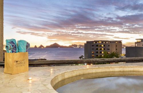 Cabo Bello Apartment | Stunning 2 BR with Ocean Views & Jacuzzi by the Beach