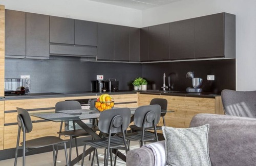 Qawra Apartment | Stunning 2BR Penthouse with large Terrace in Qawra