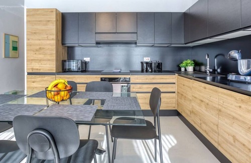 Qawra Apartment | Stunning 2BR Penthouse with large Terrace in Qawra