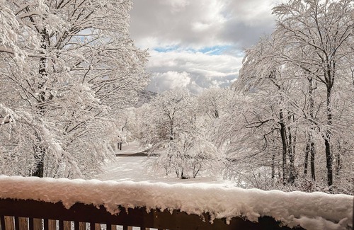 Bartlett Condo | Stunning 2BR with Mountain Views - Nordic Village