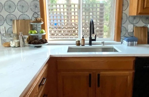 Gold Bar Cabin | Stunning 3 bed Skykomish Riverfront Cabin with breathtaking views
