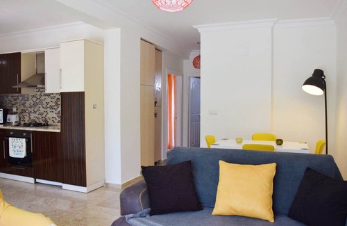 Hisaronu Apartment | Stunning 3 Bedroom 3 Bathroom Apartment With Private Roof Terrace & Free WIFI