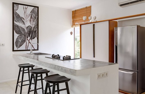 Pecatu Villa | Stunning 3 Bedroom Villa in The Heart of Bingin, Walk to the Beach!