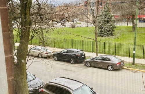 Wrightwood Neighbors Condo | Stunning 3 BR in prime Chicago location
