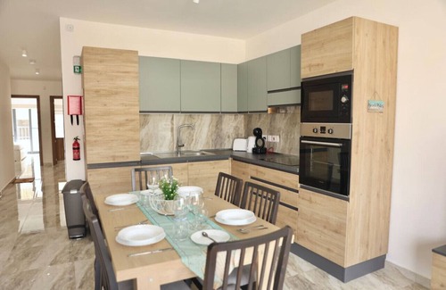 Xlendi Apartment | Stunning 3BR Apt with Sea views in Xlendi Gozo!