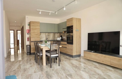 Xlendi Apartment | Stunning 3BR Apt with Sea views in Xlendi Gozo!