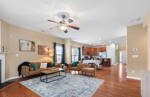 Rock Hill House | Stunning 3k sq ft 4-bedroom Family house in Rock Hill -9 mins from downtown-