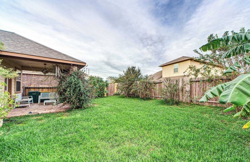 Fulshear House | Stunning 4BR Home in Gated Katy Community - Spacious, Modern & Luxurious #41267