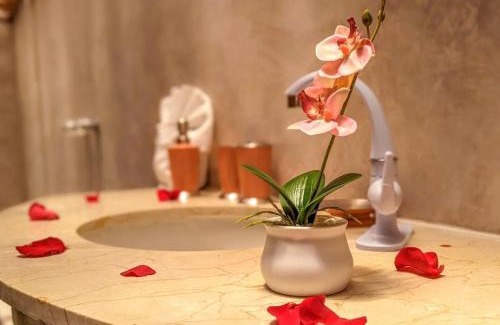 Tulum City Center Apartment | Stunning 6 Private Villas & PH/Wifi/AC/Pool/Gym.