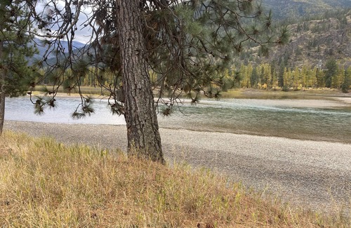 Thompson Falls RV Rental | Stunning 9.3 acres riverfront w electric- near Quinn’s Hotsprings!