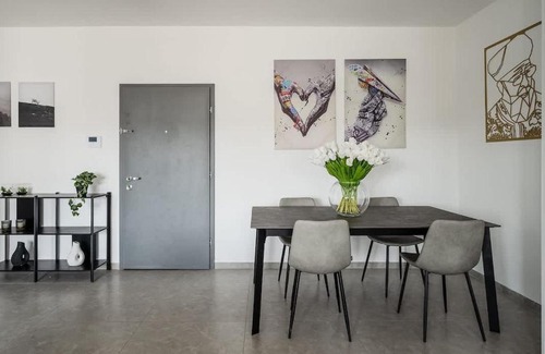 Kiryat Ata Apartment | Stunning and new 3-BR apartment