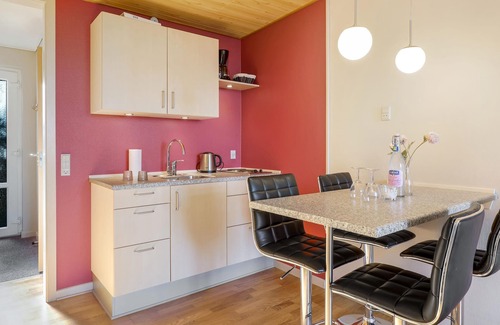 Sandvig Apartment | Stunning apartment in Allinge with WiFi