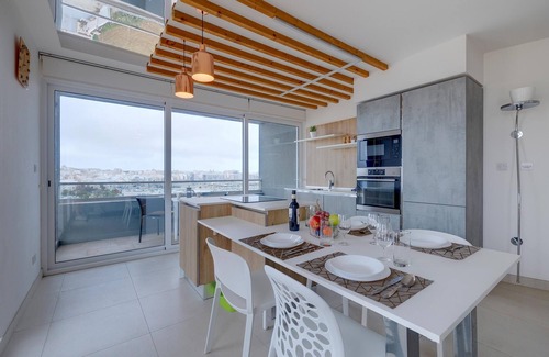 Ta' Xbiex Apartment | Stunning Apartment in a Central Location With Views