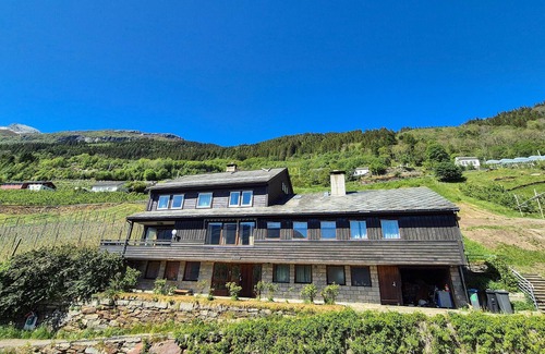 Ullensvang Apartment | Stunning apartment in Grimo with WiFi