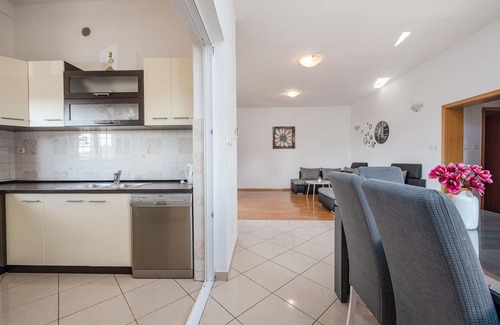 Jasenice Apartment | Stunning apartment in Maslenica
