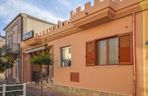 Limbadi Apartment | Stunning apartment in Limbadi with WiFi