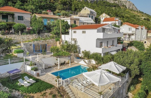 Mimice Apartment | Stunning apartment in Mimice with WiFi