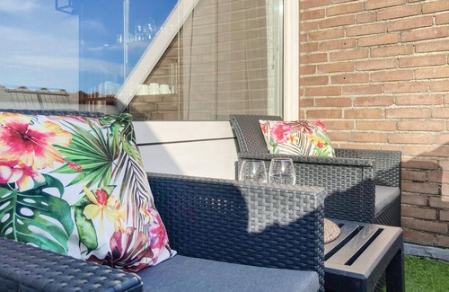 Bruinisse Apartment | Stunning apartment in Bruinisse