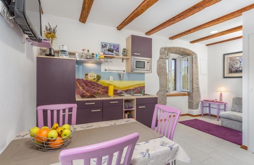 Punat Apartment | Stunning apartment in Punat with WiFi