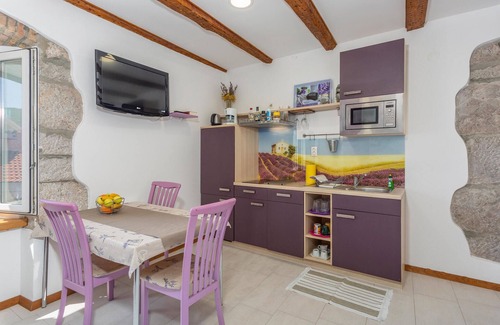 Punat Apartment | Stunning apartment in Punat with WiFi