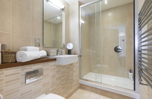 Stratford and New Town House | Stunning apartment on 30th floor in London Olympic park