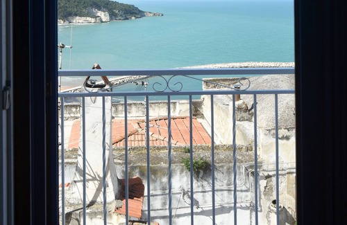 Peschici Apartment | Stunning apartment with sea view in the heart of Peschici
