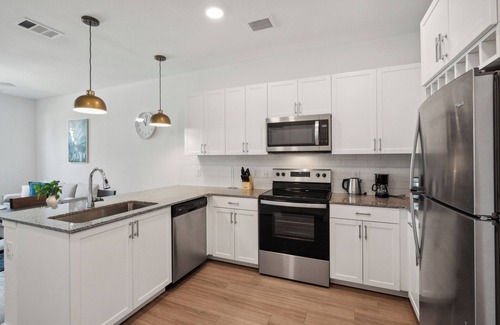 Austin Apartment | Stunning Austin Oasis with Properties by Preston