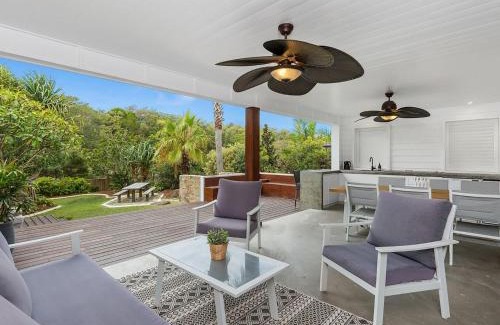 Casuarina House | Stunning Beachfront On She oak