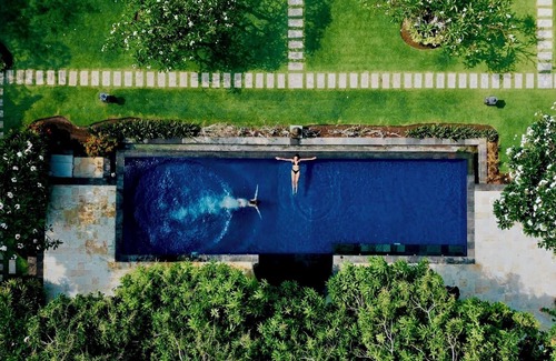 Pemuteran Villa | Stunning beachfront villa with pool, lush gardens, staff, and top activities!