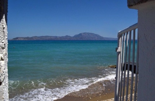 Nerantza Villa | Stunning Beachfront Villa on the Gulf of Corinth