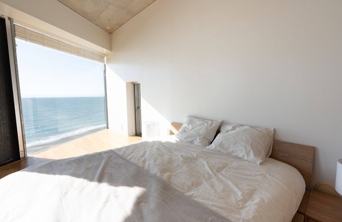 Kamakura Resort | Stunning Big Luxury Room in front of beach