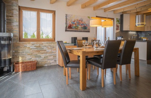 Chamoson House | Stunning private villa for 6 people with WIFI, TV, terrace and pets allowed