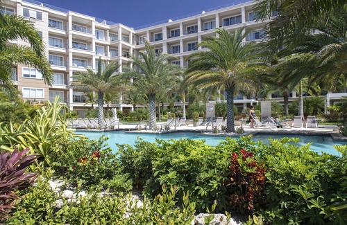 Oranjestad-West Condo | Stunning condo across from Eagle Beach