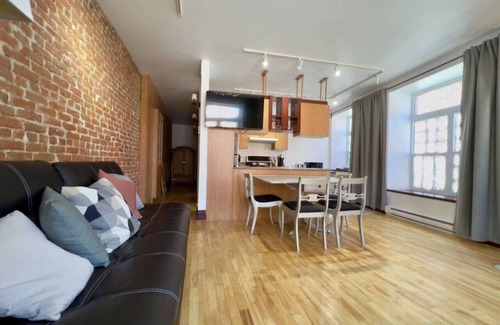 Saint-Jean-Baptiste Condo | Stunning condo in an old grocery store
