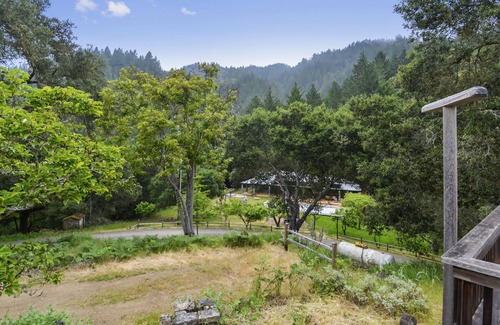 Hacienda House | Stunning Country Retreat, Pool, Hottub, Views, 92 Acres