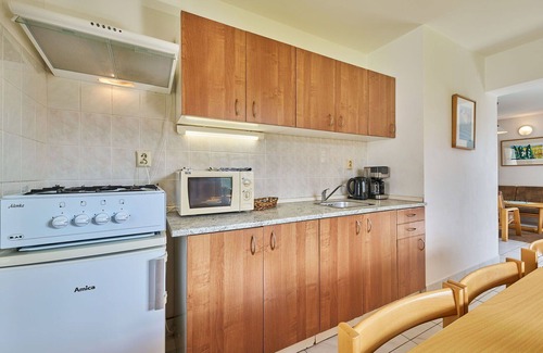 Starkov House | Stunning private villa with pool, WIFI, TV, patio, pets allowed, panoramic view and parking