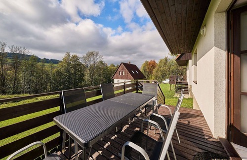 Starkov House | Stunning private villa with pool, WIFI, TV, patio, pets allowed, panoramic view and parking