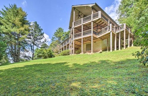 Sky Valley House | Stunning Dillard Home with Yard in Sky Valley!