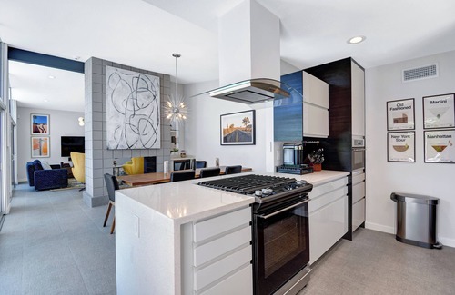 Palm Springs House | Stunning Dog-Friendly Retreat With Private Pool, Fireplace, BBQ and More