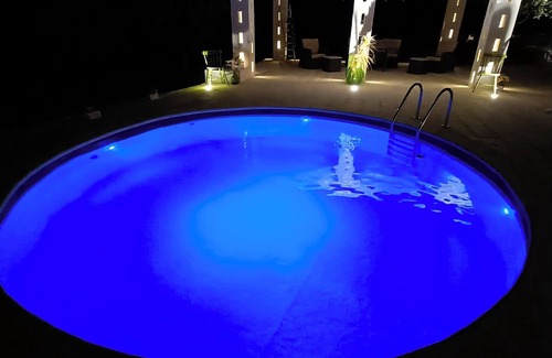 Noci Villa | Stunning exclusive Villa with Pool surrounded by nature, pets allowed
