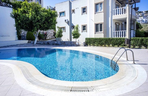 Bogazici Apartment | Stunning Flat near Beach with Shared Pool n Bodrum