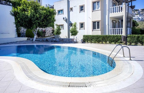 Bogazici Apartment | Stunning Flat near Beach with Shared Pool n Bodrum